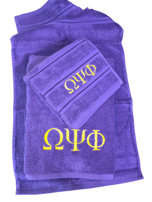 QUE Three Piece Towel Set